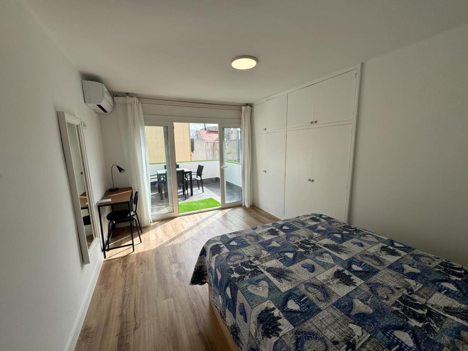 Acogedor Apartamento A 50 Metros Del Mar Cambrils Ngoại thất bức ảnh